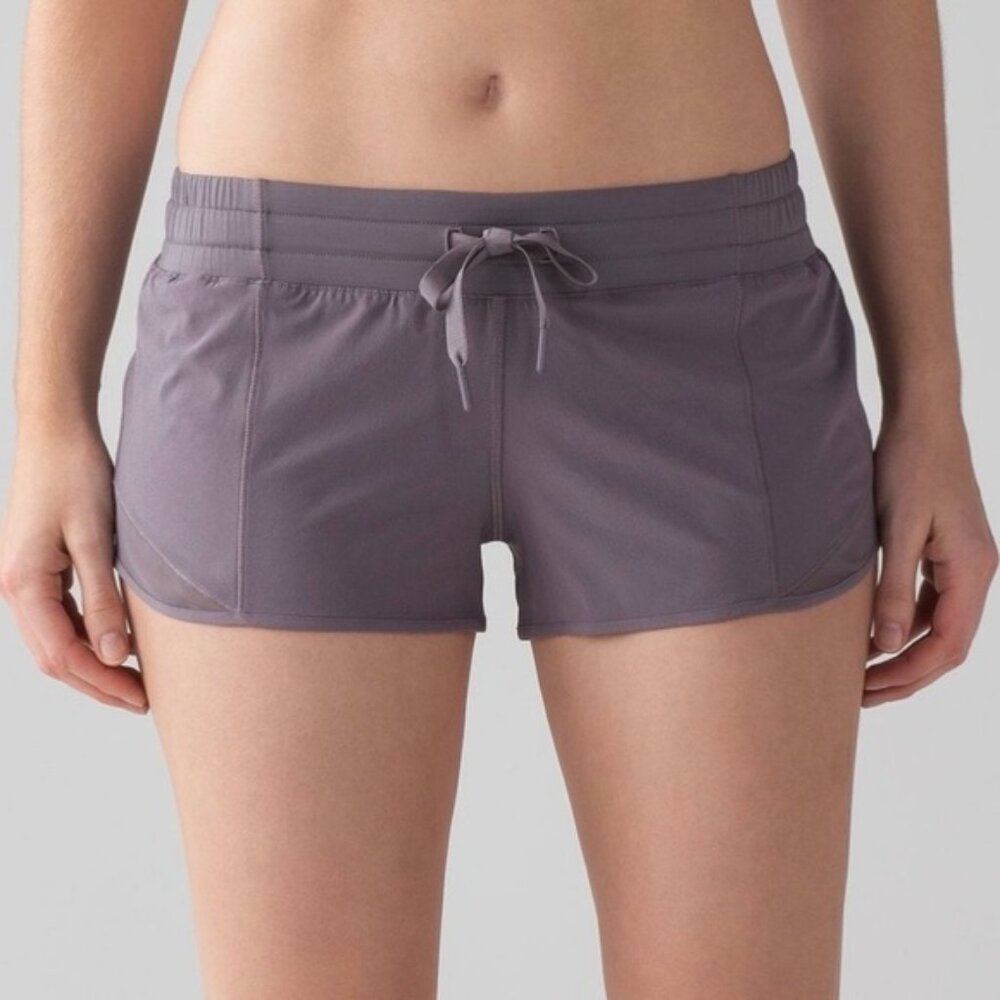 Lululemon Hotty Hot Short (2.5 )Magnum size 8 EUC